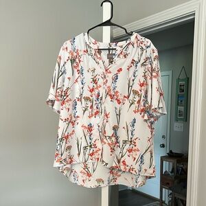 Chico's White Cream Flutter Sleeve Floral Blouse
